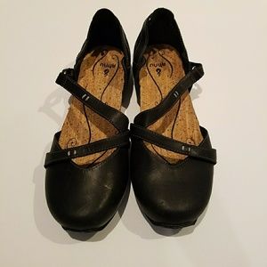 AHNU cork bottom black strap flats